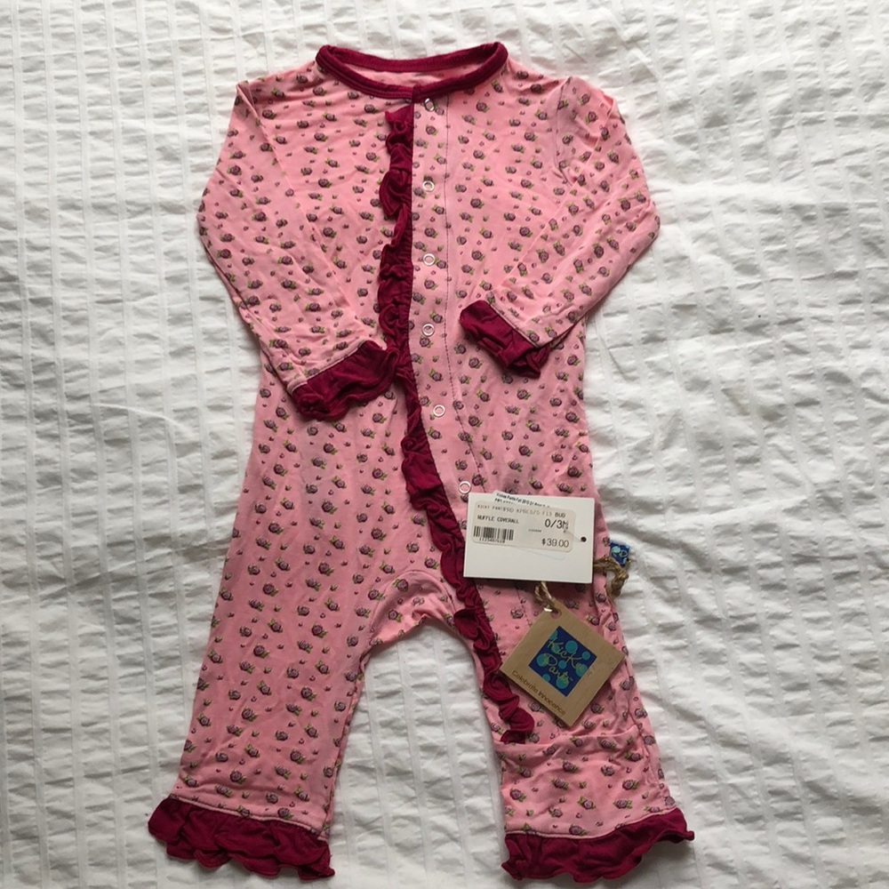 Baby Girl Ruffle Coverall/Onesie 0-3 months. NWT.